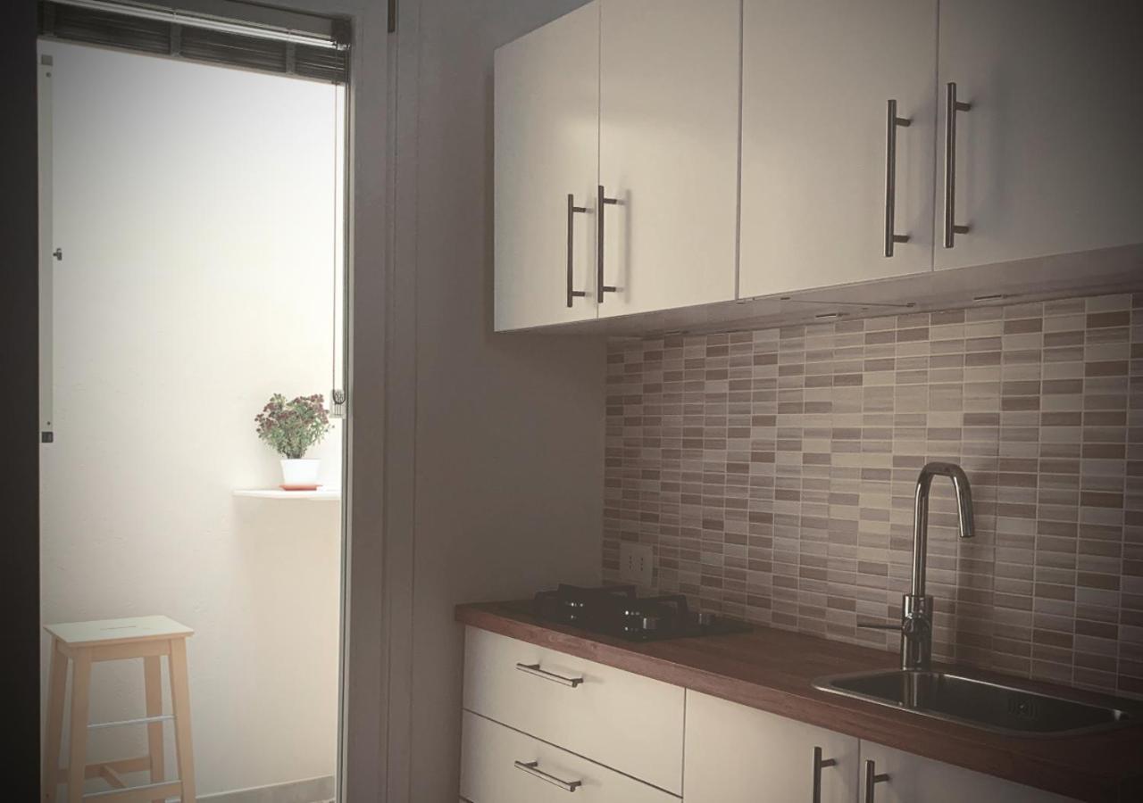 Satyria Apartments Taranto Luaran gambar
